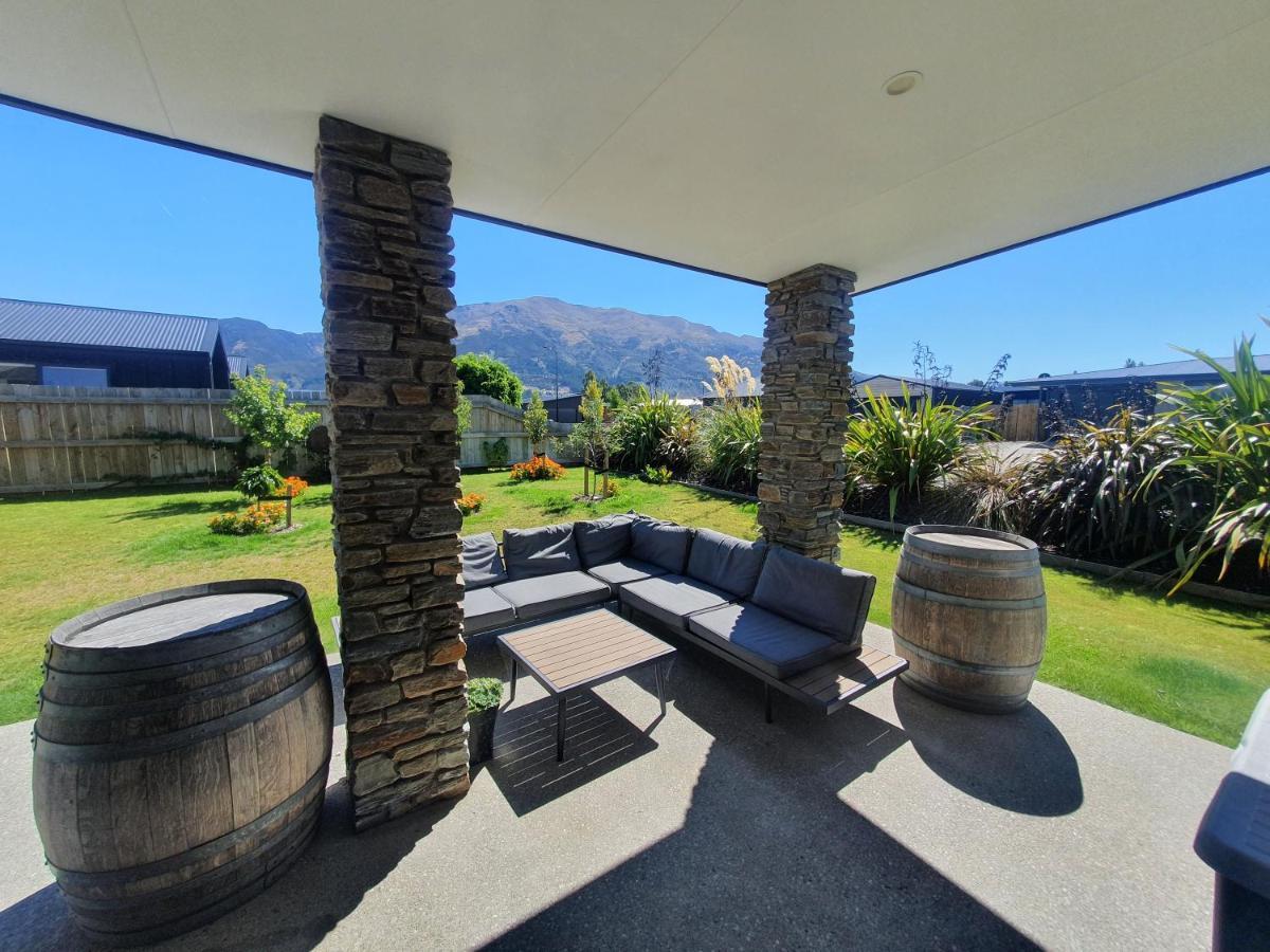 Villa Hawea Heaven: Superking Beds + Hot Tub + Mountain Wanaka Esterno foto