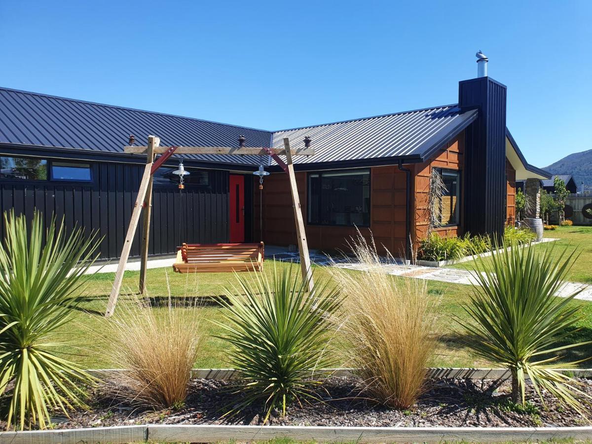 Villa Hawea Heaven: Superking Beds + Hot Tub + Mountain Wanaka Esterno foto