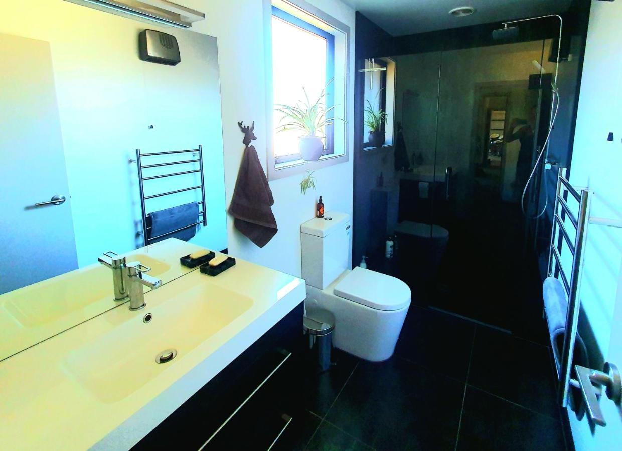 Villa Hawea Heaven: Superking Beds + Hot Tub + Mountain Wanaka Esterno foto