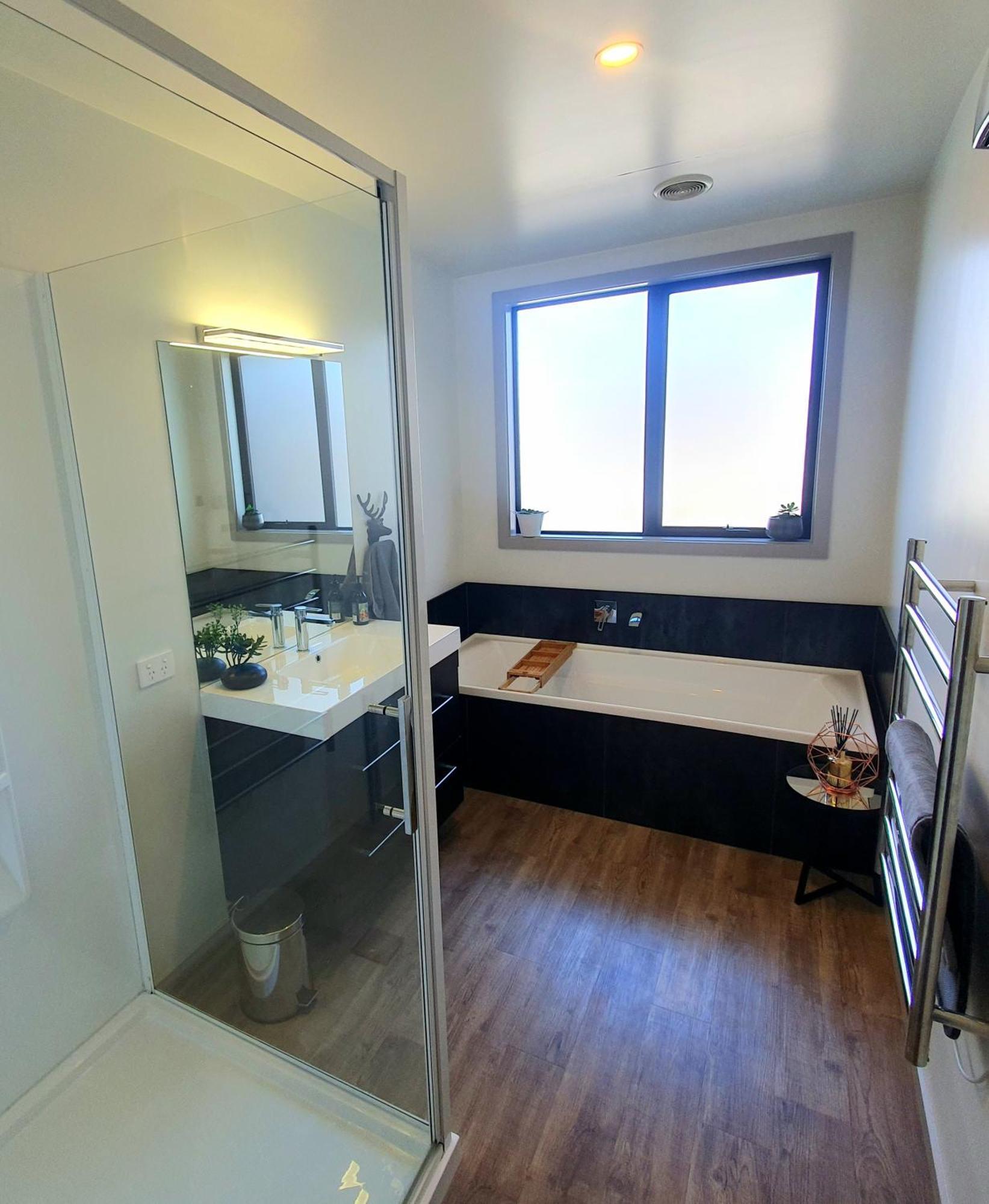 Villa Hawea Heaven: Superking Beds + Hot Tub + Mountain Wanaka Esterno foto